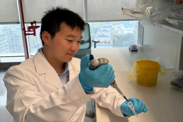 【中国日报网】象魔眼科全球揽才：聚才赋能光明路，，，共筑眼健康未来